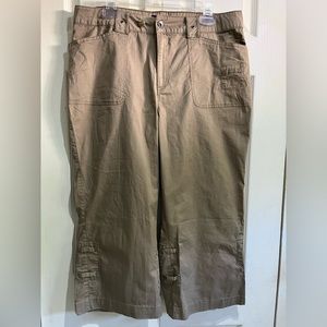FDJ Dressing Cargo Ankle Khaki pants in Size 16